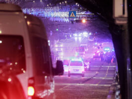 Движението на автомобили по бул. „Княз Александър Дондуков“ в района на Народното събрание е възстановено