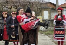 Самодейци ще пресъздадат днес традиционния обичай Дойлада в ловешкото село Радювене