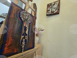 Изложба с 14 непоказвани дърворезби на Атанас Янев е представена в Благоевград