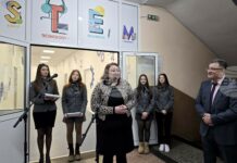В Средно училище „Николай Катранов“ в Свищов откриха нов STEM център по природни науки, математика и информатика