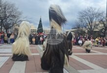 Стотици кукери шестваха по улиците на Благоевград в тазгодишния Фестивал на сурвакарските игри