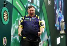 На 18 г. Люк Литлър стана за втори път световен шампион в дартса и първи взе премия от 1 млн. лири