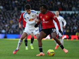 „Лийдс“ с Илия Груев изпусна „Юнайтед“, вече 7 мача е без загуба във Висшата лига след 1:1