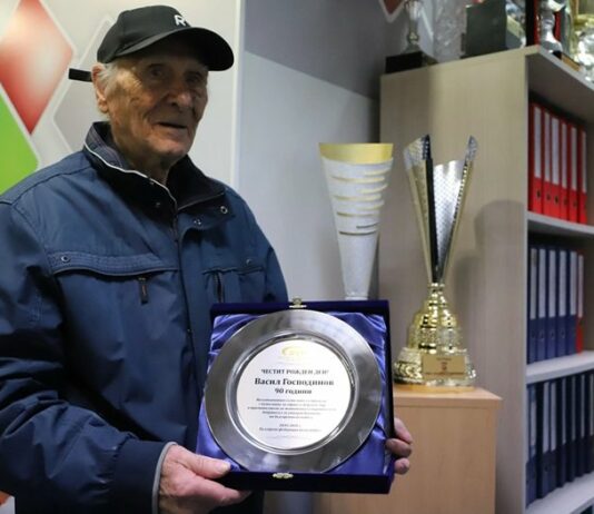 Легенда на български волейбол навърши 90 г.