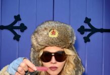 Мадона е „отменена“ в Украйна заради шапката ѝ ушанка с червена звезда.