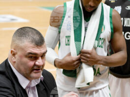 „Много приятна победа, идва в добър момент на сезона“, смята наставникът на Черно море Тича Васил Евтимов