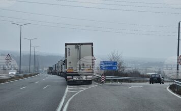 Интензивен е трафикът на ГКПП „Капитан Андреево“, съобщават от „Гранична полиция“