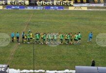 Липсваха двамата централни защитници, а в този мач и на тежък терен щяха да бъдат от полза, каза играчът на Миньор Перник Валентин Петров