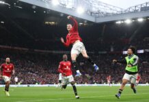 Манчестър Юнайтед изпусна два гола аванс, но успя да пречупи Фулъм в страхотна драма