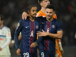 Десет от ПСЖ оглавиха Лига 1 след труден успех над Страсбург