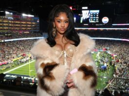 Джейдън Санчо официализира връзката си със секси рапърка