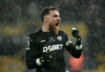 Астън Вила капитулира в бърлогата на „вълците“