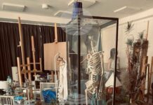 Студенти от специалност „Живопис“ на Националната художествена академия се събират в изложбата „Среща на образите“