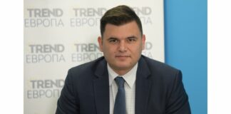 Няма нужда да се замразяват заплати, но щедростта към някои сектори трябва да спре