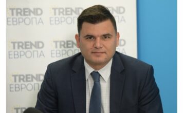 Няма нужда да се замразяват заплати, но щедростта към някои сектори трябва да спре