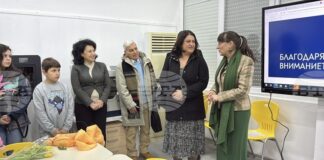 С откриване на СТЕМ кабинет казанлъшката Художествена гимназия отбеляза своя празник и 127-ата годишнина от рождението на Дечко Узунов