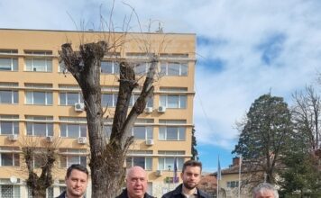 Със зарязване на лоза и конкурс за домашно вино във Вършец отбелязаха Трифон Зарезан