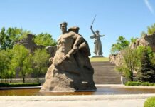 На входовете на Волгоград се появиха табели с надпис „Сталинград“.