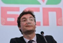 Нямам никакво съмнение, че БСП ще бъде част от следващия парламент и ще играе значима роля в него, каза Крум Зарков