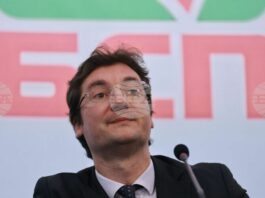 Нямам никакво съмнение, че БСП ще бъде част от следващия парламент и ще играе значима роля в него, каза Крум Зарков