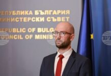 Основната ни цел е да защитим българските граждани и бизнес от потенциалeн голям скок в цените на горивата, каза министър Георги Клисурски