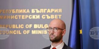 Основната ни цел е да защитим българските граждани и бизнес от потенциалeн голям скок в цените на горивата, каза министър Георги Клисурски