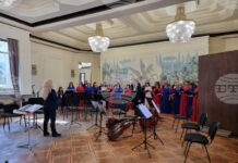 БТА :: Празнично матине и теменужки подариха на дамите за празника от Общинския културен институт