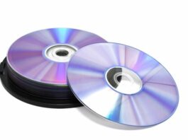 2 МАРТ: Рожденият ден на CD-то – представя се първият компактдиск