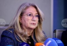 Около 1400 организирани български туристи се намират в Близкия изток, не се препоръчва да опитват сами да напуснат региона, каза Ирена Георгиева