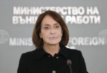 Министър Надежда Нейнски обсъди ситуацията в Близкия изток в разговори с външните министри на Израел, Кувейт, Йордания, както и с колегите си от ЕС