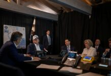 Тръмп „приспал“ Иран за атаката с уикенд до Флорида, Саудитска Арабия и Израел го притискали да удари