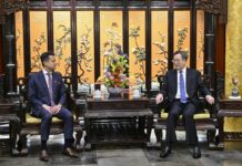 Вицепремиерът Дин Сюесян се срещна с генералния директор на Световната организация за интелектуална собственост