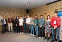 Кметът на Пловдив награди победителите в първо по рода си ученическо състезание по изкуствен интелект