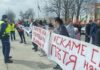 Граждани се събраха на протест с искане за цялостен и качествен ремонт на пътя между Бургас и Каблешково