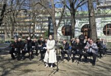 Концерт на Духовия оркестър и великденски кът създадоха празнична атмосфера в Добрич на Цветница