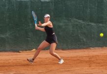 Каратанчева отпадна в първия кръг на турнир в САЩ