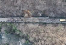 Локомотивът от железопътния инцидент край Стайновци е отстранен от линията, работници извършват реконструкция на железния път