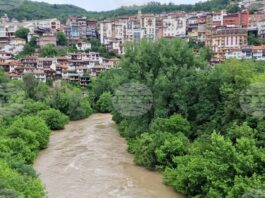 Водата във Велико Търново, придошла от Габрово, Дряново и други балкански притоци се оттича