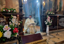 Светият Дух е Утешителят, който ни учи на молитва и покаяние, каза в храм „Св. Троица“ в Добрич отец Емануил