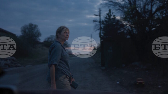 STILL_DGA_copyrightC2A9KomplizenFilmGmbH_BernhardKeller.jpg