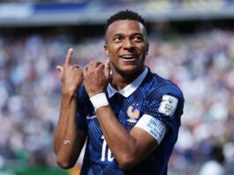 НА ЖИВО: Франция – Сенегал 1:0, Мбапе вкара исторически гол
