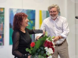 Дона Неделчева представи 40-ата си самостоятелна изложба „Диалогично” в галерия „Кирил Кръстев“ в Ямбол