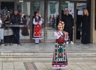 Читалищни състави представят културното многообразие на Лудогорието във фестивала „Читалищата – живото наследство на България“