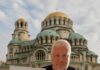 ДОЛУ РЪЦЕТЕ ОТ ДЕЦАТА!