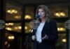 В тези тревожни дни има едно вълшебно пространство, наречено театрална сцена, каза президентът Илияна Йотова при откриването на театралния фестивал в Разлог