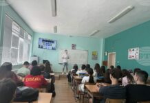 Подходът „деца говорят на деца“ е ефективен в превенцията на употребата на опасни вещества, смята Наско Анастасов от Разград
