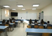 10% от училищата без пари в сметките си временно, но министерството ще превежда за заплати и ремонти (Обзор)