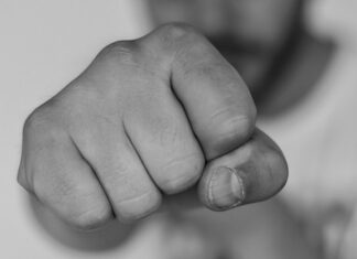 22-годишен е обвинен за нападение над охранител в плевенска болница