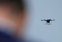 Украйна удари с дронове промишлени обекти и рафинерия в Русия