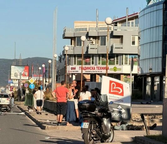 Мозъкът на моториста беше на асфалта